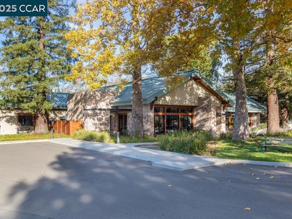 1132 Running Springs Rd 10, Walnut Creek CA 94595