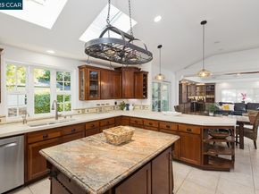 1000 Walnut Drive, Lafayette CA 94549