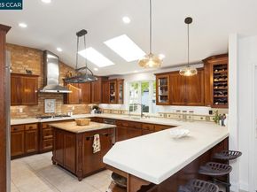 1000 Walnut Drive, Lafayette CA 94549