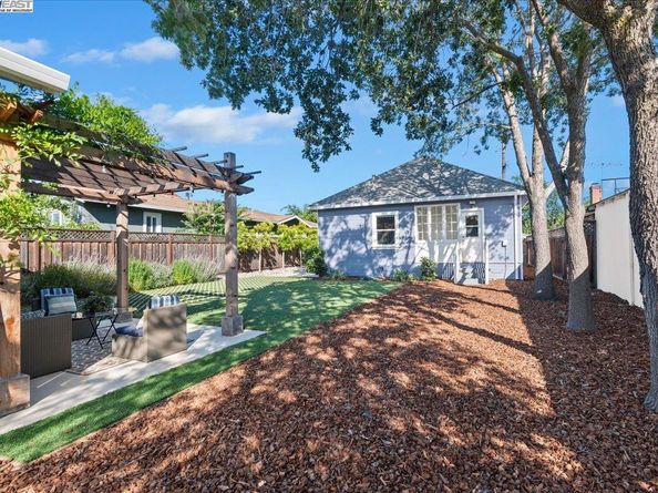 2542 Fourth St, Livermore CA 94550