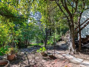 6391 Hillmont Dr, Oakland CA 94605
