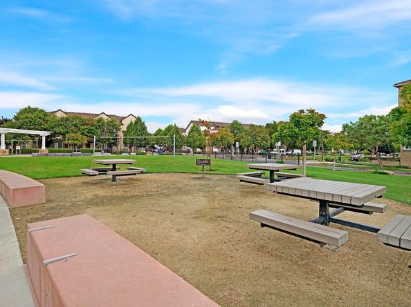 589 Staley Ave, Hayward CA 94541