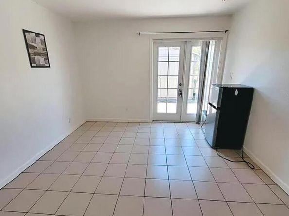 896 Lausanne Avenue, Daly City CA 94014