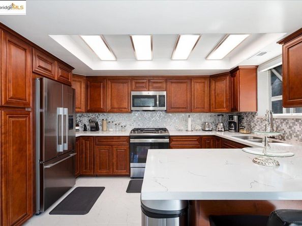 9400 Mountain Blvd, Oakland CA 94605
