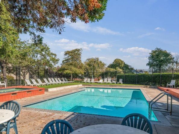 101 Carob Ln, Alameda CA 94502