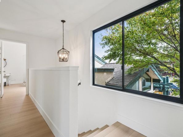 101 Carob Ln, Alameda CA 94502