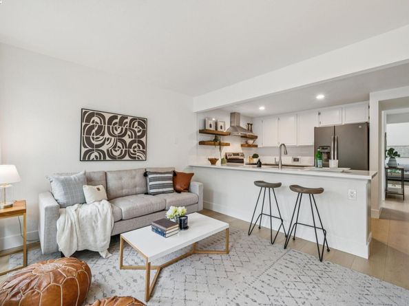 101 Carob Ln, Alameda CA 94502