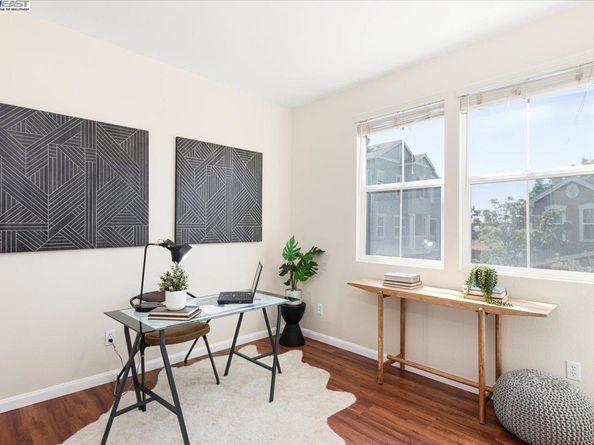 9436 Dunbar Dr, Oakland CA 94603