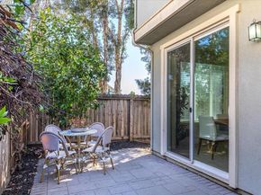 9436 Dunbar Dr, Oakland CA 94603