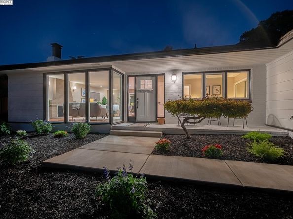 2818 Steinmetz Way, Oakland CA 94602