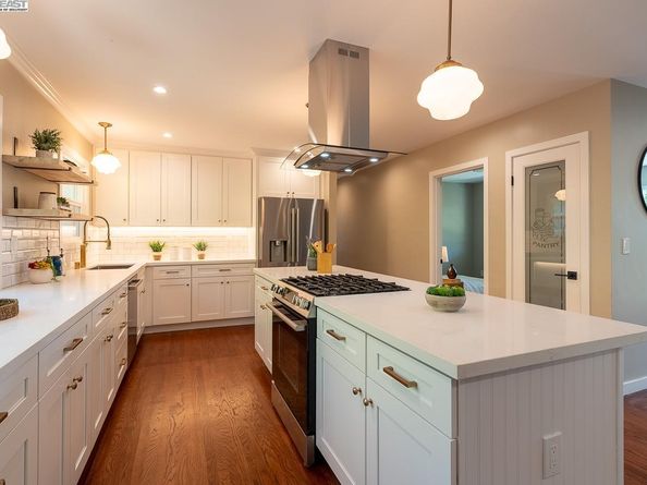 2818 Steinmetz Way, Oakland CA 94602