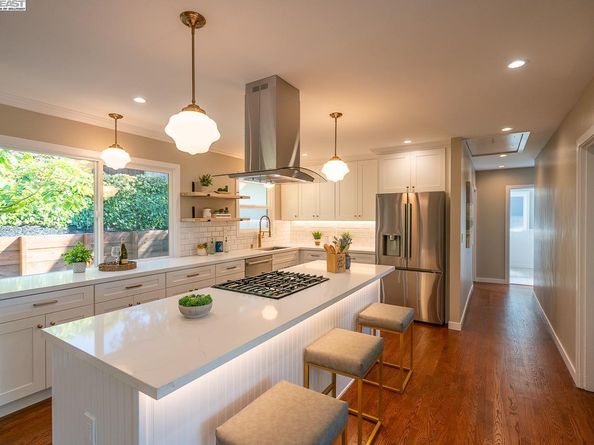 2818 Steinmetz Way, Oakland CA 94602