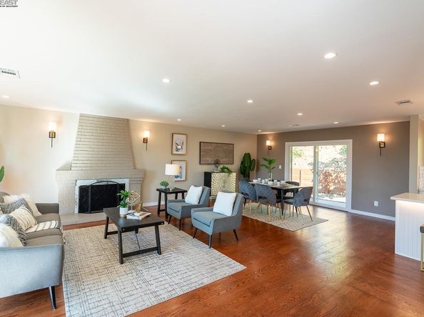 2818 Steinmetz Way, Oakland CA 94602