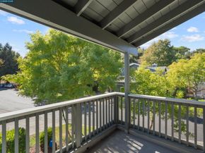 30 Hansen Ct, Moraga CA 94556