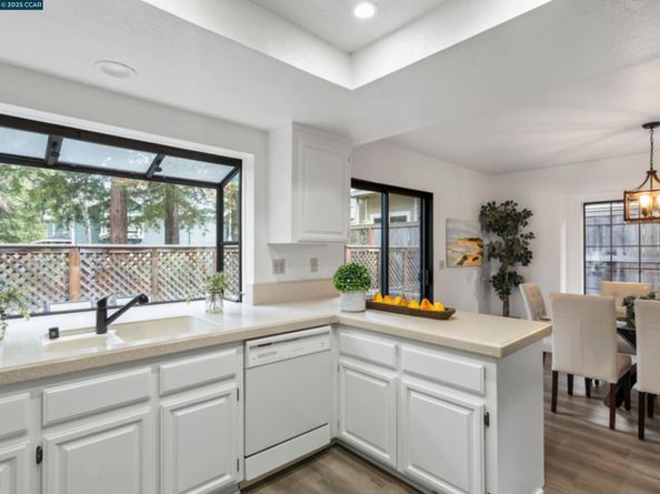 30 Hansen Ct, Moraga CA 94556