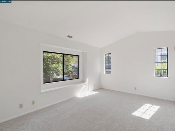 30 Hansen Ct, Moraga CA 94556