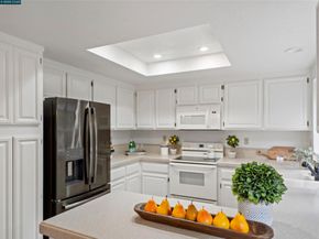30 Hansen Ct, Moraga CA 94556