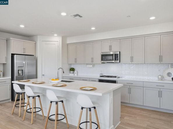22208 Argento Loop, San Ramon CA 94583