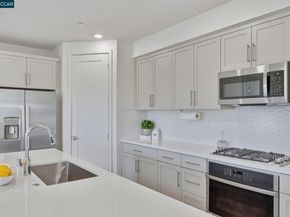 22208 Argento Loop, San Ramon CA 94583
