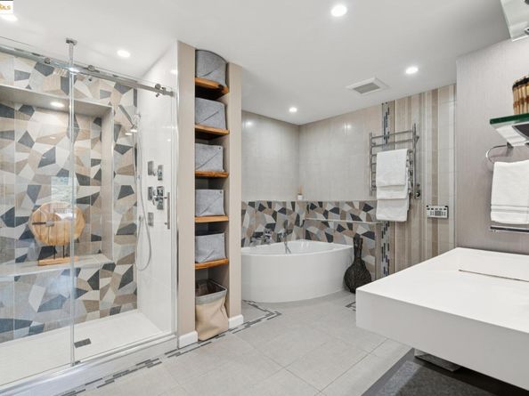 38 Lenelle Ct, Moraga CA 94556