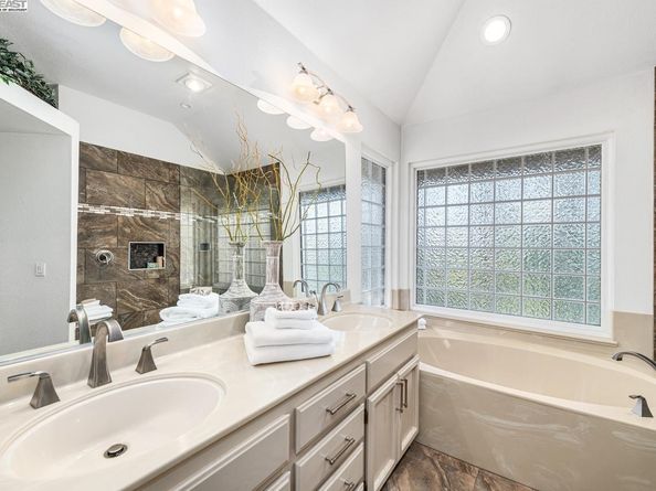 2947 Chardonnay Dr, Pleasanton CA 94566