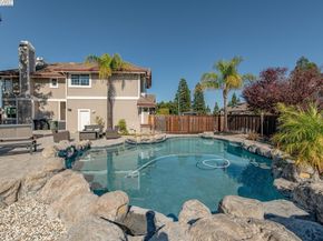 2947 Chardonnay Dr, Pleasanton CA 94566