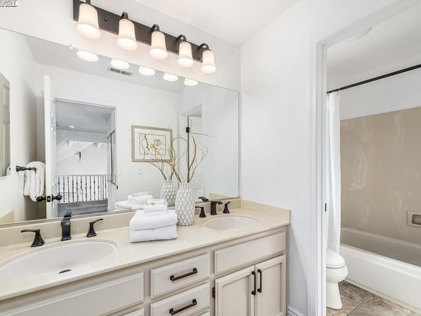 2947 Chardonnay Dr, Pleasanton CA 94566