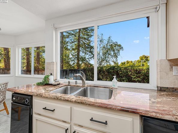 2947 Chardonnay Dr, Pleasanton CA 94566