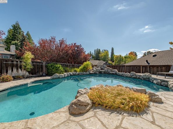 2947 Chardonnay Dr, Pleasanton CA 94566
