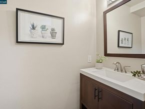 1045 Mohr Ln B, Concord CA 94518