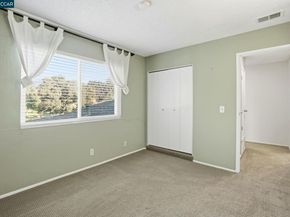 1045 Mohr Ln B, Concord CA 94518