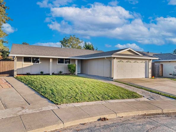 3134 Warwick Rd, Fremont CA 94555