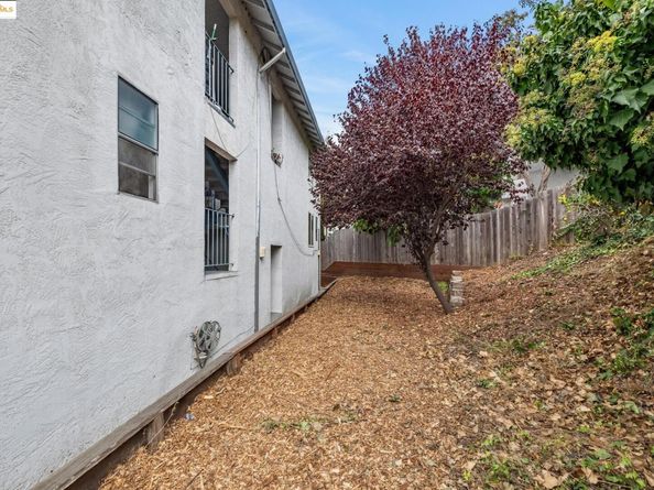 5238 Clinton Ave, Richmond CA 94805