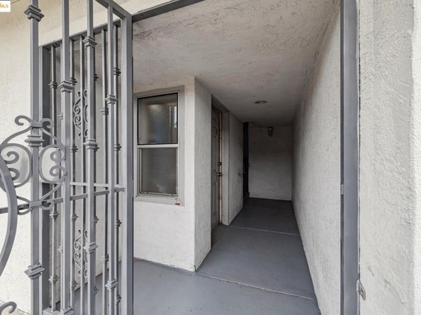 5238 Clinton Ave, Richmond CA 94805