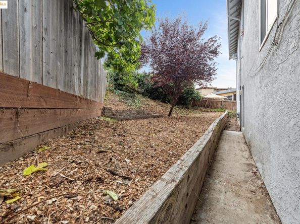 5238 Clinton Ave, Richmond CA 94805