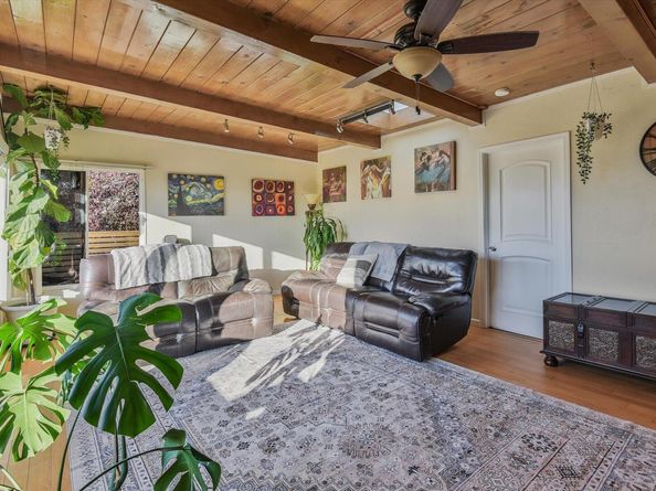 5909 Colton Blvd, Oakland CA 94611