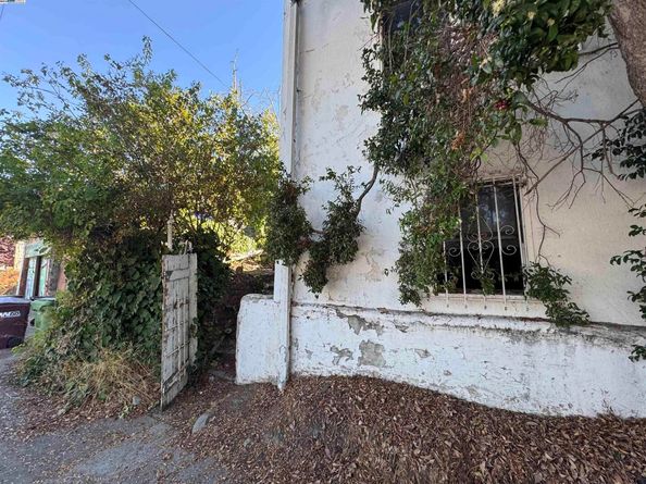 350 51St St, Oakland CA 94618