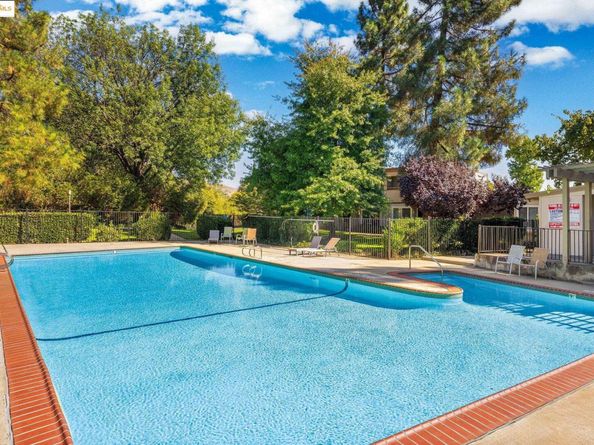 1515 Schenone Ct F, Concord CA 94521