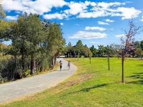 1515 Schenone Ct F, Concord CA 94521