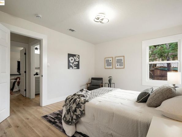 10945 Estepa Dr, Oakland CA 94603