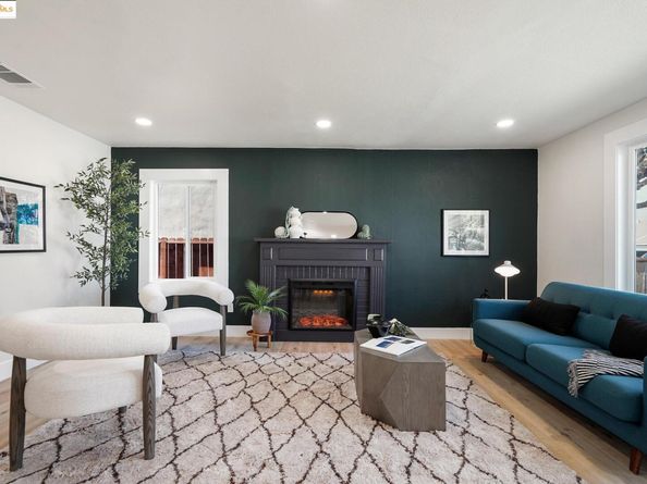 10945 Estepa Dr, Oakland CA 94603