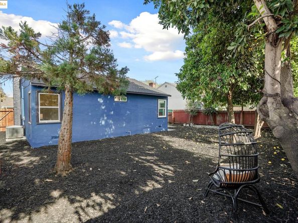 10945 Estepa Dr, Oakland CA 94603