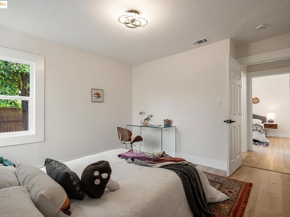 10945 Estepa Dr, Oakland CA 94603