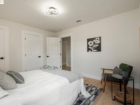 10945 Estepa Dr, Oakland CA 94603
