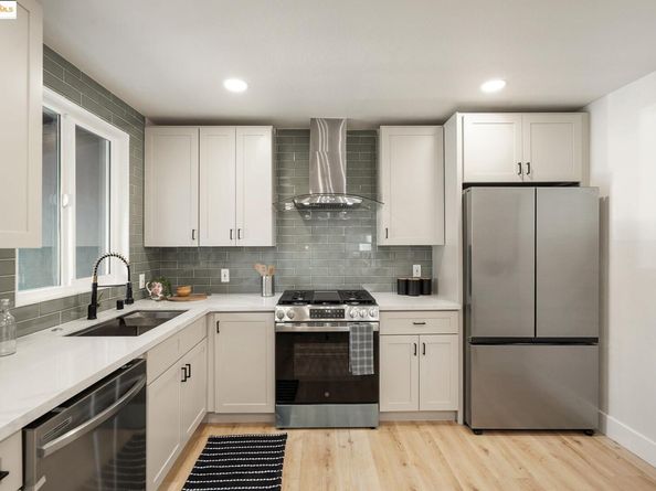 10945 Estepa Dr, Oakland CA 94603