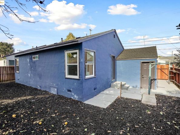 10945 Estepa Dr, Oakland CA 94603