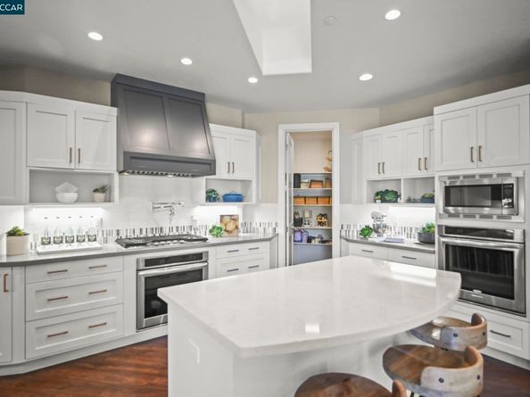 1096 Mountain View Blvd, Walnut Creek CA 94596