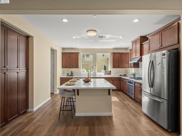 5670 El Dorado Ln, Dublin CA 94568