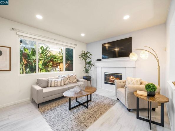 318 Bentley Ct, Pacheco CA 94553