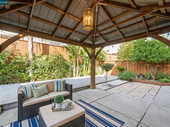 318 Bentley Ct, Pacheco CA 94553